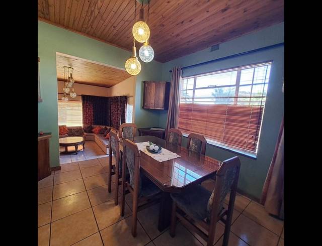 4 BEDROOM HOUSE FOR SALE IN HOMESTEAD